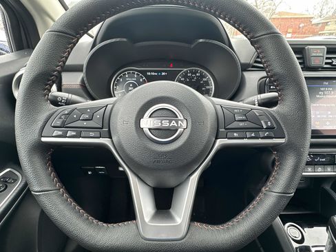 New 2025 Nissan Versa SR w/ Trunk Package image 40