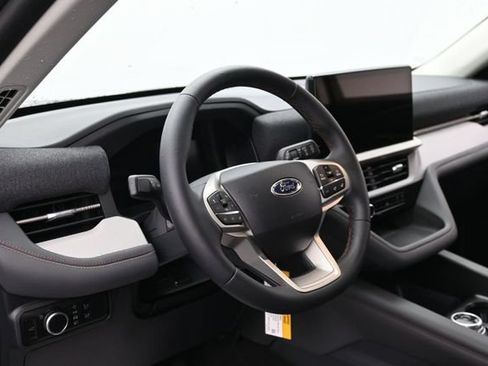 New 2026 Ford Explorer Active RWD image 20