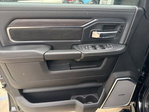 New 2026 RAM 2500 Laramie AWD/4WD image 22