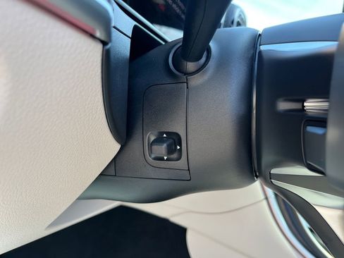 Certified 2026 Mercedes-Benz CLE 300 4MATIC Coupe image 21