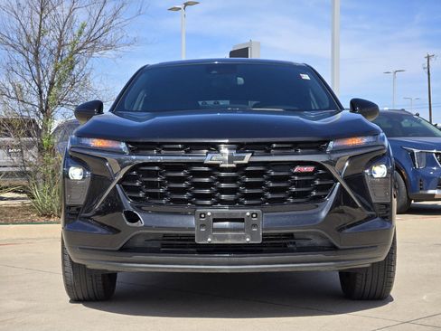 Used 2024 Chevrolet Trax RS image 11