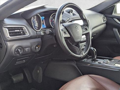 Used 2017 Maserati Ghibli image 10