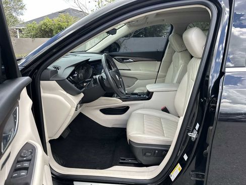 Certified 2021 Buick Envision Avenir w/ Technology Package II AWD/4WD image 2