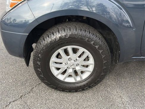 Used 2019 Nissan Frontier SV image 26