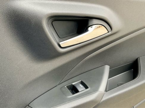 Certified 2025 Chevrolet Trax ACTIV image 51