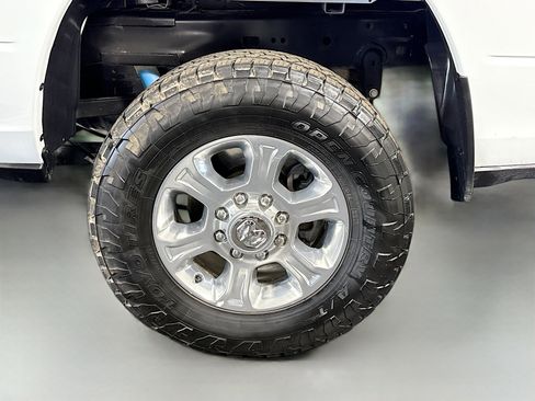 Used 2024 RAM 2500 Big Horn w/ Off Road Package AWD/4WD image 36