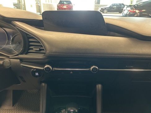Used 2019 MAZDA MAZDA3 AWD Sedan w/ Select Package image 17