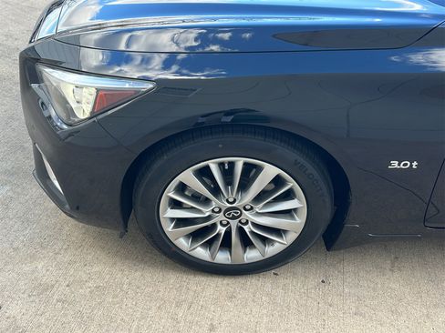 Certified 2019 INFINITI Q50 Luxe w/ Essential Package (3.0T Luxe) image 9