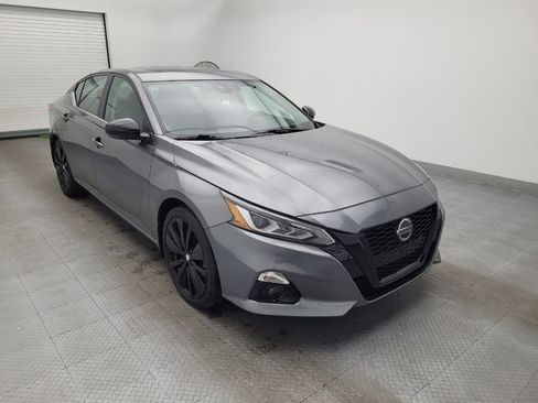 Used 2022 Nissan Altima 2.5 SR w/ Midnight Edition Package image 13