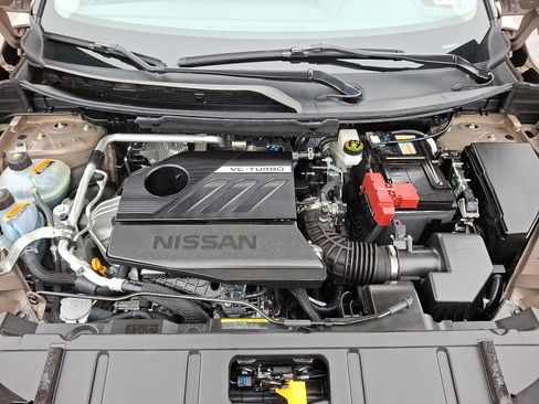 Certified 2024 Nissan Rogue Platinum image 28