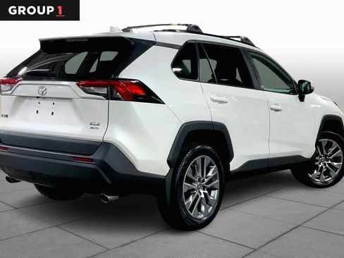 Certified 2022 Toyota RAV4 XLE Premium image 12