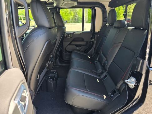 New 2026 Jeep Gladiator Rubicon AWD/4WD image 10