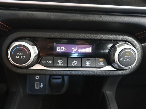 Used 2020 Nissan Versa SR FWD image 32