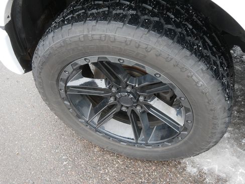 Used 2017 Ford F150 XLT w/ Equipment Group 302A Luxury image 16