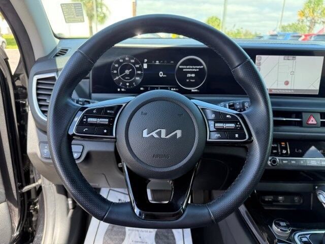 Used 2024 Kia Seltos SX AWD/4WD image 16