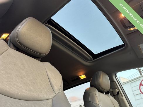 Used 2024 Toyota Sienna XLE image 16