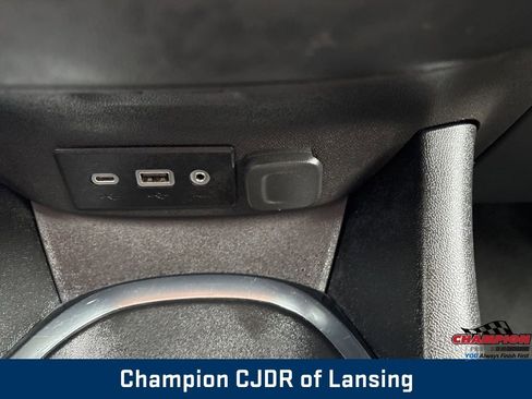 Used 2023 Chevrolet Malibu LT image 33