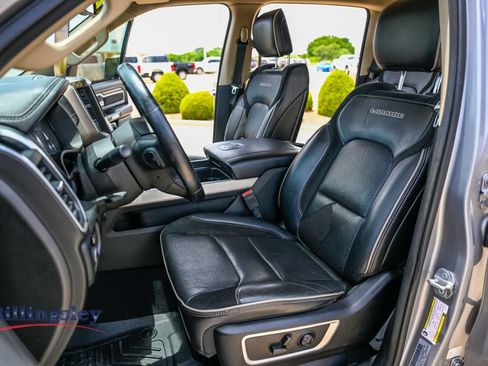 Used 2019 RAM 1500 Laramie w/ Bed Utility Group AWD/4WD image 10