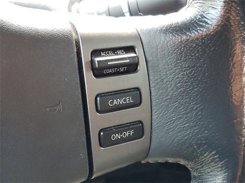 Used 2012 Nissan Titan SV w/ SV Value Truck Pkg image 21