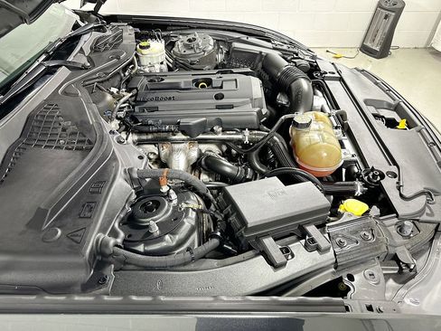 Used 2016 Ford Mustang Coupe RWD image 29