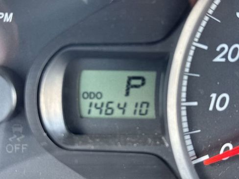 Used 2012 Toyota Sienna LE FWD image 21