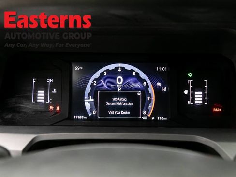 Used 2024 Toyota Tacoma SR RWD image 17
