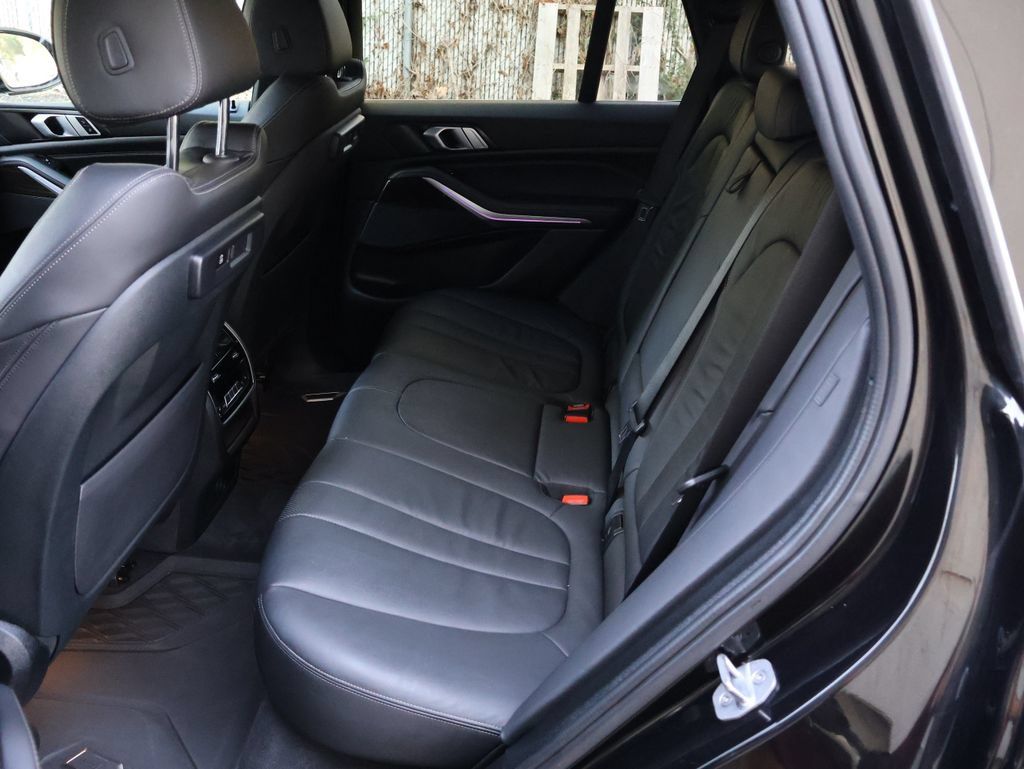 Used 2019 BMW X5 xDrive40i AWD/4WD image 10