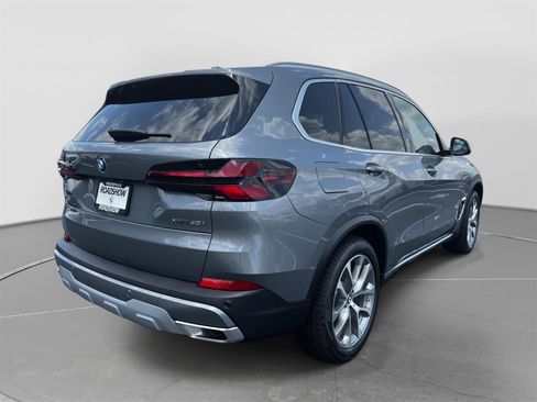 New 2026 BMW X5 xDrive40i w/ Premium Package AWD/4WD image 5