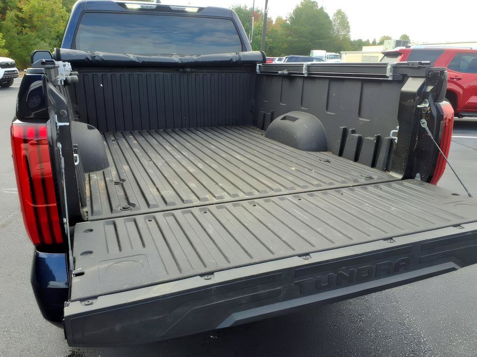 Used 2025 Toyota Tundra SR5 AWD/4WD image 10