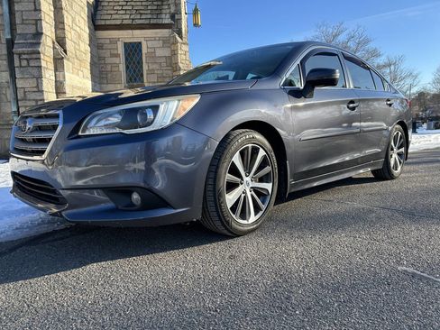 Used 2017 Subaru Legacy 2.5i Limited image 4