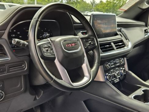 Used 2024 GMC Yukon SLT AWD/4WD image 5
