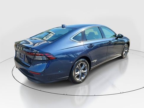 Certified 2023 Honda Accord EX image 34