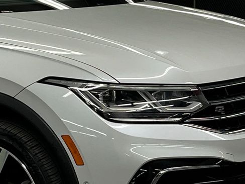 Used 2022 Volkswagen Tiguan SEL R-Line image 42