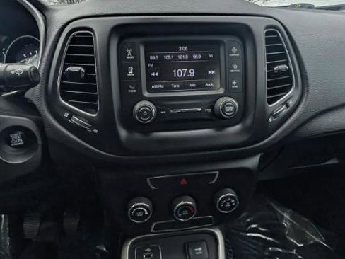 Used 2018 Jeep Compass Sport image 16