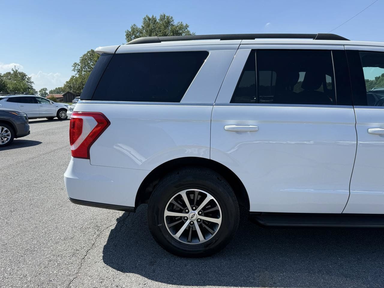 Used 2020 Ford Expedition XLT w/ Equipment Group 201A RWD image 41