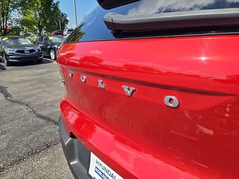 Used 2019 Volvo XC40 T5 Momentum AWD/4WD image 12