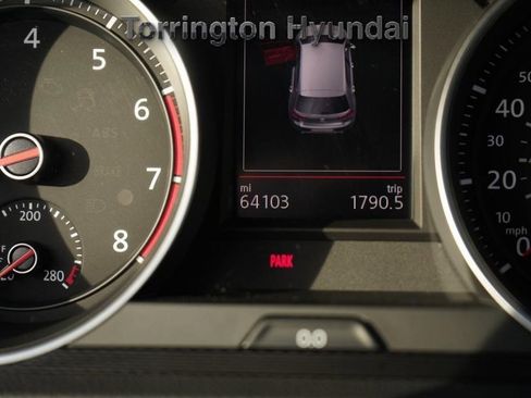 Used 2017 Volkswagen Golf 4-Door image 13