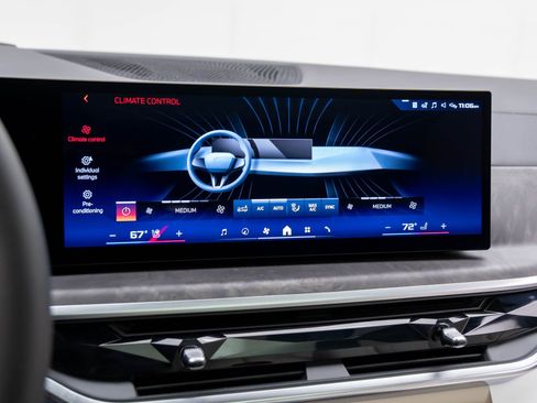 New 2026 BMW X5 M60i image 26