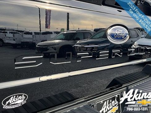 Used 2023 Ford F250 Lariat w/ Chrome Package image 19