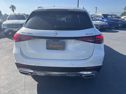 Used 2025 Mercedes-Benz GLC 350e 4MATIC image 6