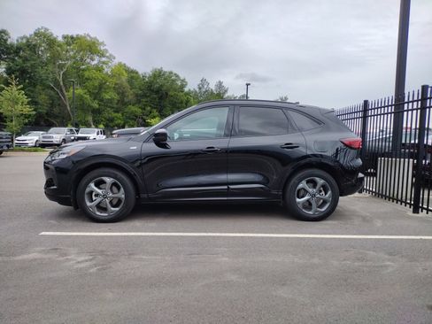 Used 2023 Ford Escape ST-Line Select AWD/4WD image 4