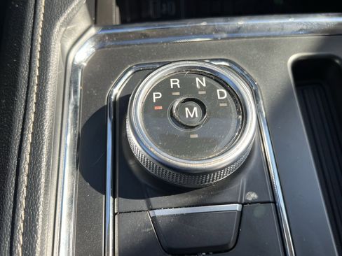 Used 2023 Ford Expedition XLT image 26