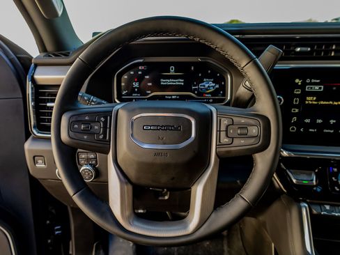 Used 2025 GMC Sierra 3500 Denali w/ Technology Package image 19