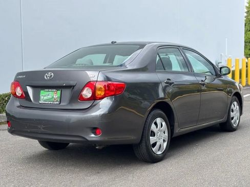 Used 2010 Toyota Corolla LE image 7