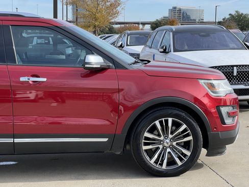Used 2016 Ford Explorer Platinum image 12