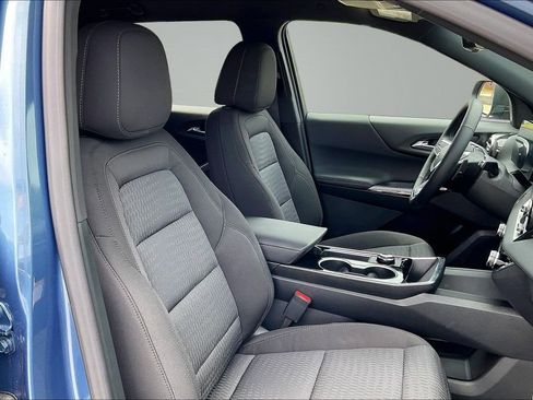New 2026 Chevrolet Equinox LT w/ Safety and Technology Package FWD image 11