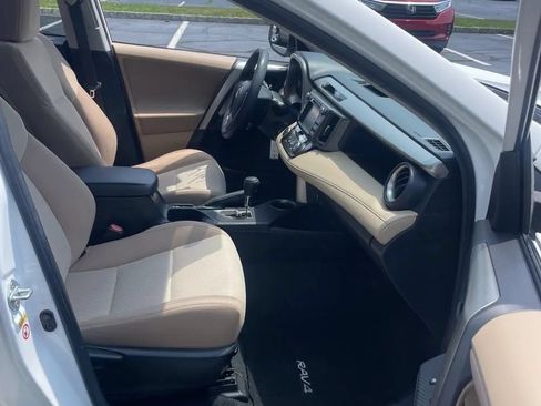 Used 2013 Toyota RAV4 XLE AWD/4WD image 24