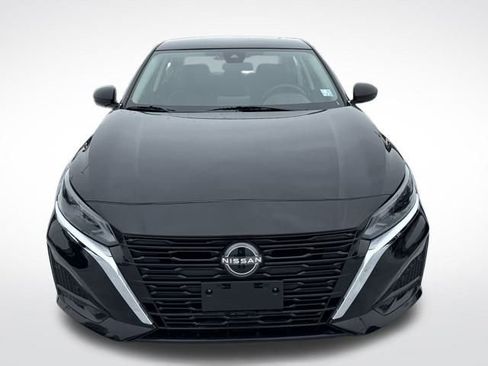 Used 2025 Nissan Altima 2.5 SV image 10