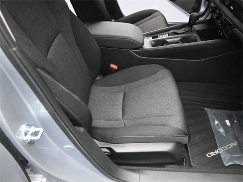 New 2025 Honda Accord SE image 32
