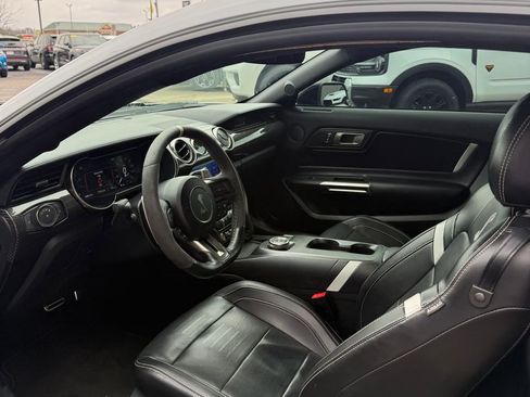 Used 2021 Ford Mustang Shelby GT500 w/ Technology Package image 18